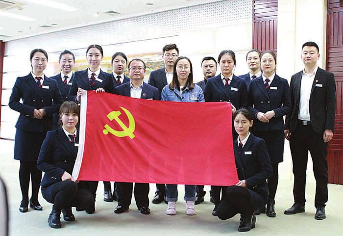 格萨尔王狮龙虎宫举办的“格萨尔王诞辰986周年纪念活动”圆满成功